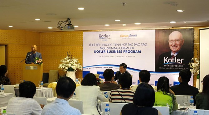 Chủ tịch VietnamMarcom: Nhà tiếp thị trẻ cần tôn trọng đồng nghiệp, khách hàng